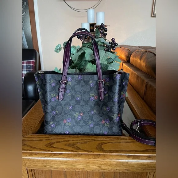 Coach Mollie Tote 25 Purple Floral Print with Lavender Wristlet - Picture 4 of 16